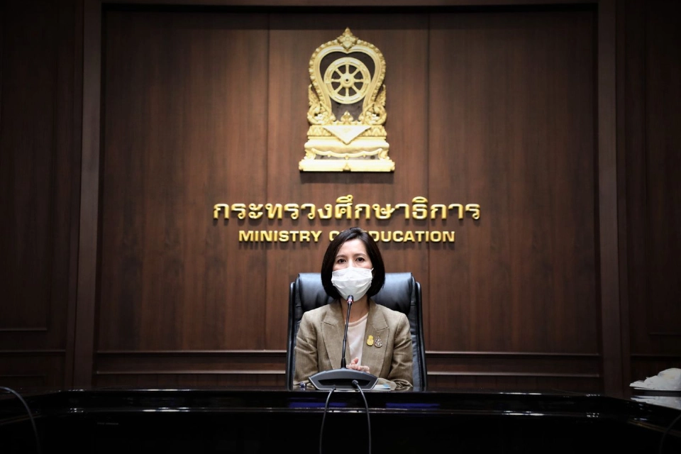 เยียวยาค่าเทอมคนละ 2,000 บาท ศธ.เสนอเงื่อนไข 4 ข้อชง ครม.เคาะอังคาร 27 ก.ค.