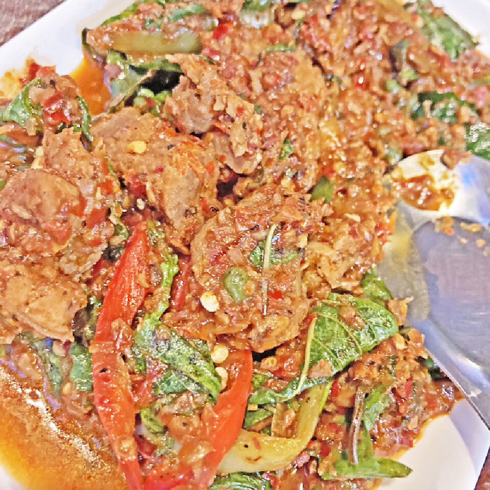 กระเพราควาย โหระพาช้าง ผัดอีกวางเพื่อนเก้ง 