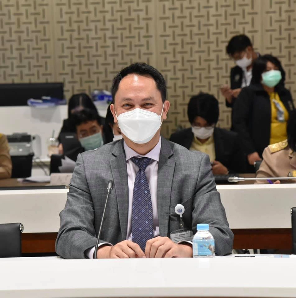 สรวุฒิ เนื่องจำนงค์