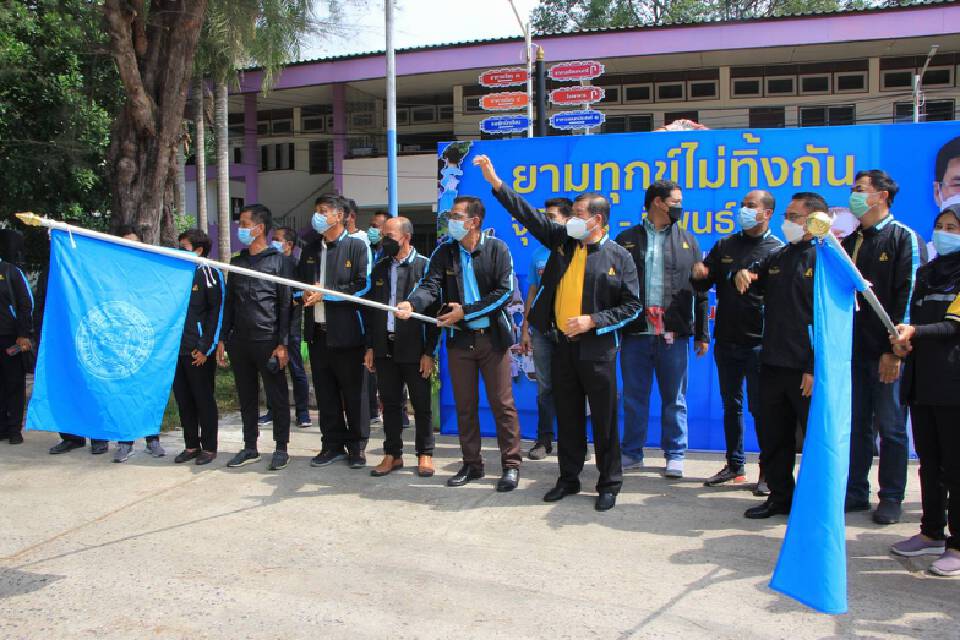 “นิพนธ์”ปล่อยคาราวานประชาธิปัตย์ส่ง 5 หมื่นถุงยังชีพสู่ภาคใต้สู้โควิด