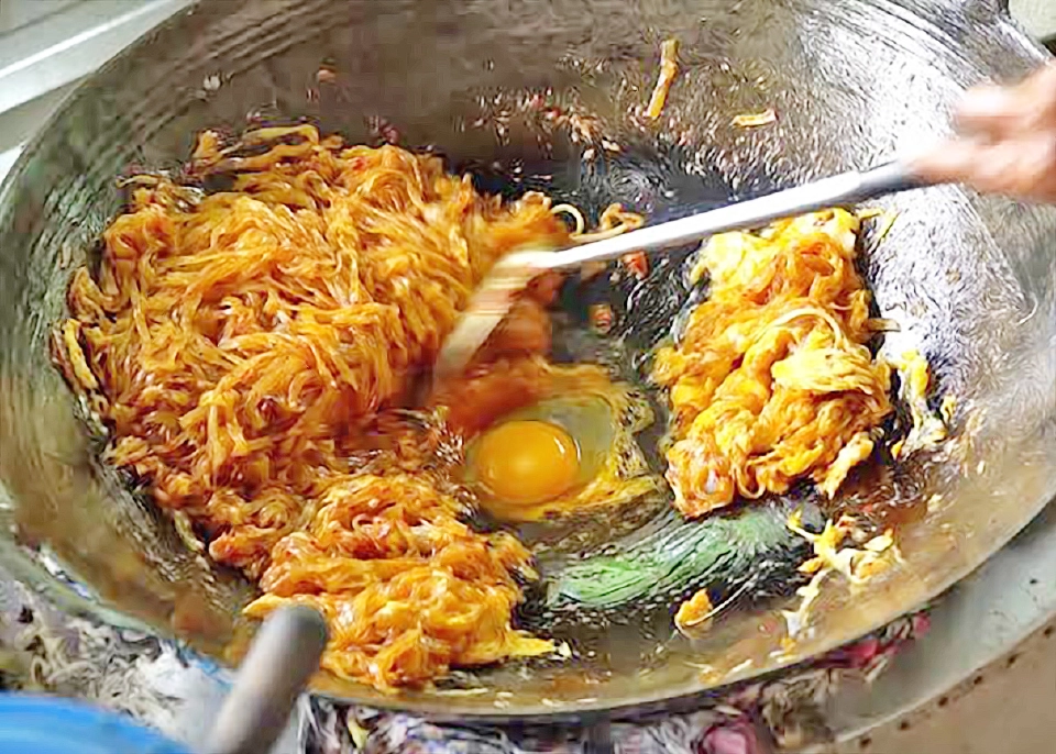 (ฝันว่า) ผัดไทย อย่างแพง 