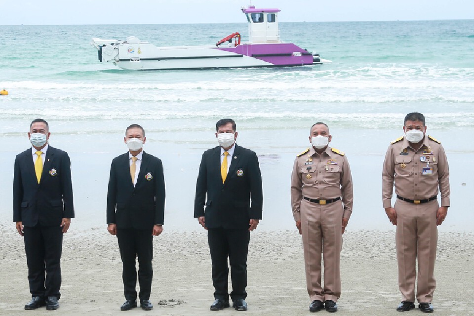 กองทัพเรือ รับมอบต้นแบบ "เรืออเนกประสงค์" เสริมแกร่งความมั่นคงทางทะเล