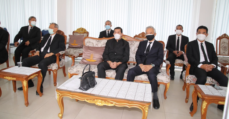 "สุวัจน์"นำทีมชาติพัฒนาร่วมอาลัย“ท่านผู้หญิงบุญเรือน ชุณหะวัณ” 