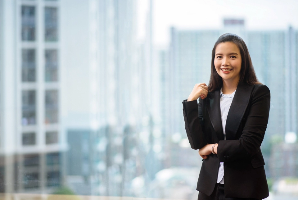 ธิดา แก้วบุตตา ผู้อำนวยการฝ่ายกลยุทธ์องค์กร บริษัท ศรีสวัสดิ์ คอร์ปอเรชั่น จำกัด (มหาชน)