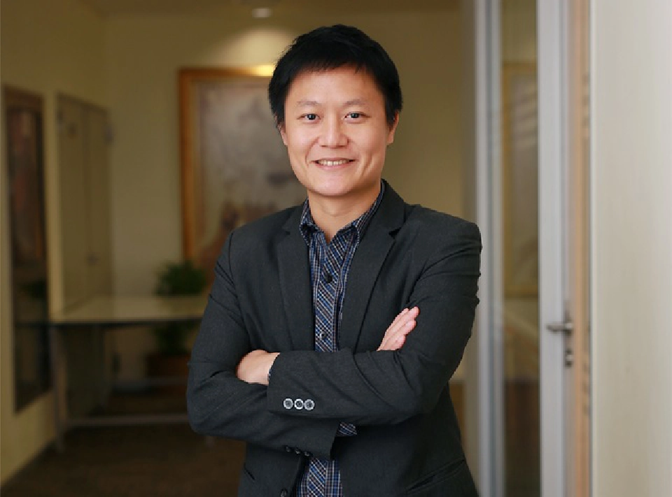 ณัฐชาต เมฆมาสิน ผู้ช่วยกรรมการผู้จัดการ ฝ่ายวิเคราะห์หลักทรัพย์บล. ทรีนีตี้ จำกัด