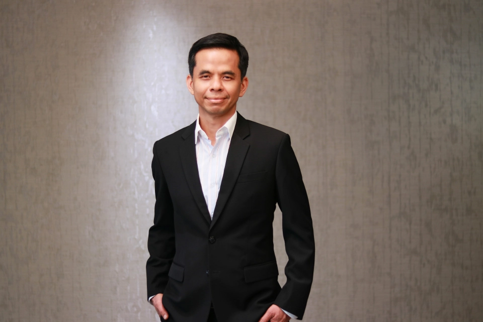 สันติ ธนะนิรันดร์ ประธานเจ้าหน้าที่การลงทุน บลจ.  บัวหลวง จำกัด