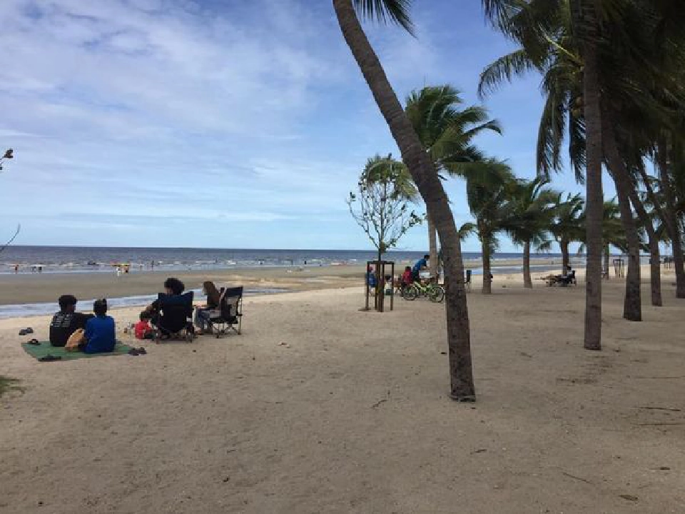 คลายล็อกดาวน์ เที่ยวบางแสนแน่น  นายกตุ้ย ฉะสื่อ โยงภาพเก่า