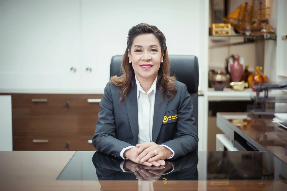 นางกนกทิพย์ จันทร์พลังศรี ประธานคณะกรรมการบริหาร บริษัท ทีพีซี เพาเวอร์ โฮลดิ้ง จำกัด (มหาชน)