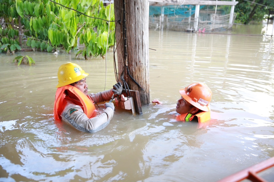 PEA ช่วยเหลือผู้ประสบอุทกภัย ในพื้นที่จังหวัดสุโขทัย
