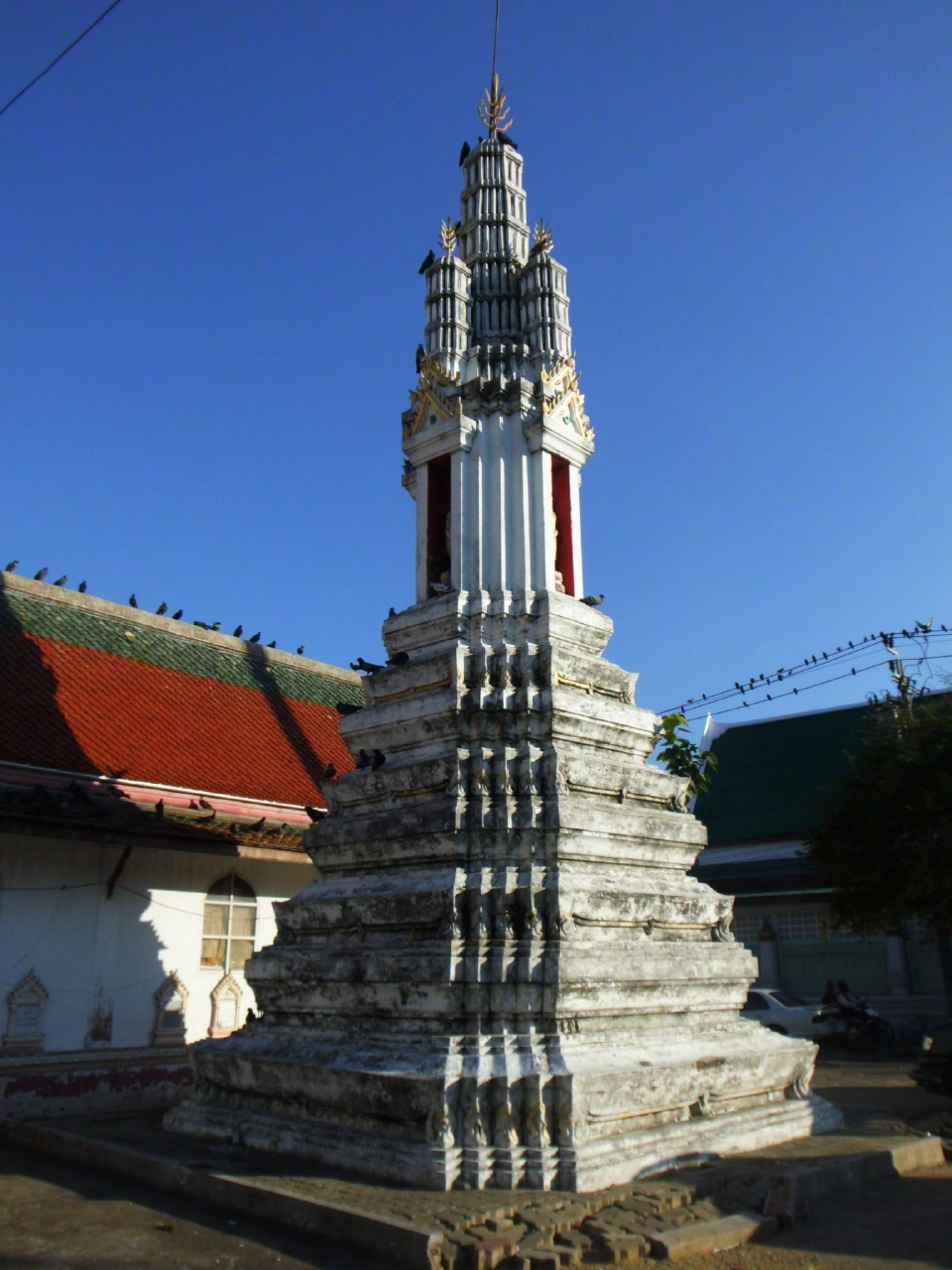 กฐินพระราชทาน สถาบันบัณฑิตพัฒนบริหารศาสตร์ วัดกลางวรวิหาร พระอารามหลวง  ตำบลปากน้ำ อำเภอเมือง จังหวัดสมุทรปราการ
