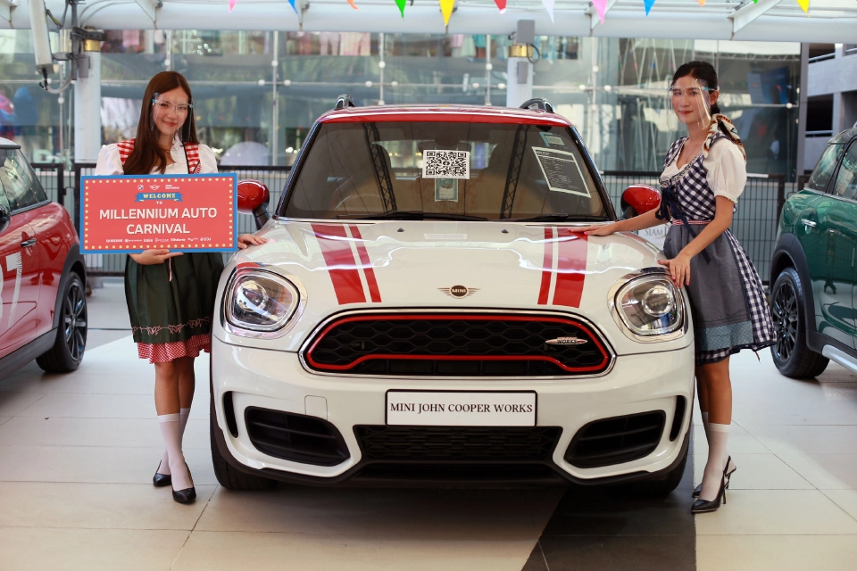 MINI Millennium Auto ในงาน ‘Millennium Auto Carnival’