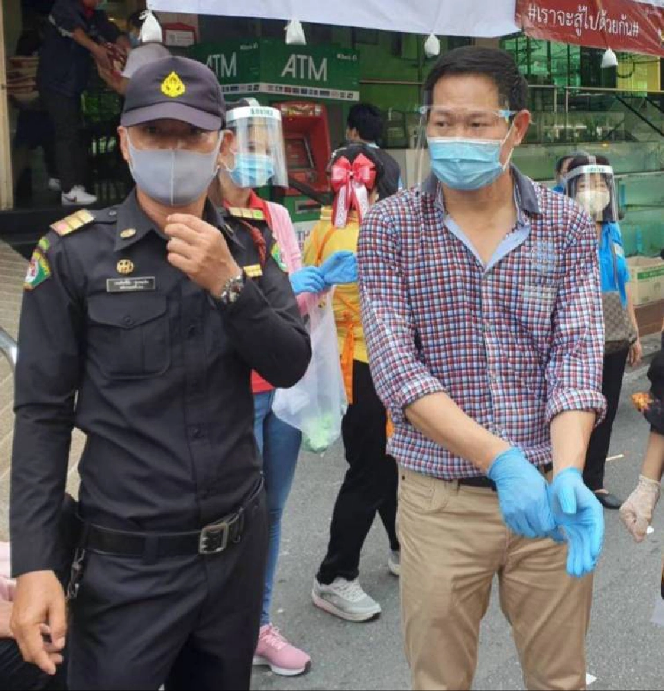 นายธนัตถ์ ศรุติอังกูร ที่ปรึกษา กมธ.การเงินฯ บริจาค ข้าวสาร อาหารแห้ง น้ำดื่มและเงินสด ช่วยเหลือผู้เดือดร้อนโควิด-19