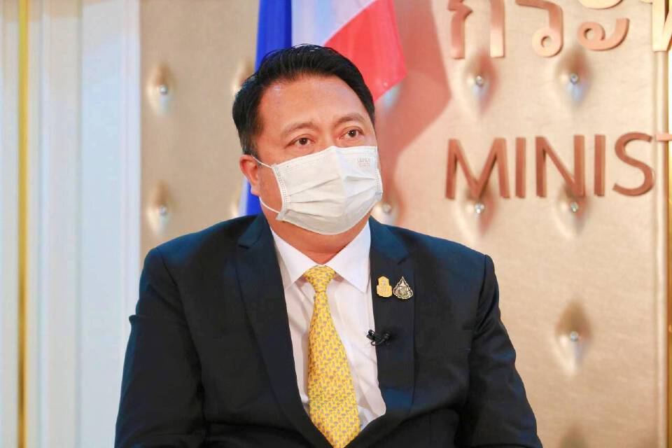สุชาติ ชมกลิ่น รัฐมนตรีว่าการกระทรวงแรงงาน