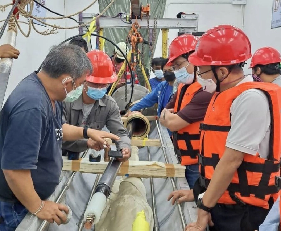 การไฟฟ้าส่วนภูมิภาค ซ่อมบำรุงรักษาสายเคเบิลใต้น้ำ ในพื้นที่อำเภอเกาะสมุย และอำเภอเกาะพะงัน จังหวัดสุราษฎร์ธานี