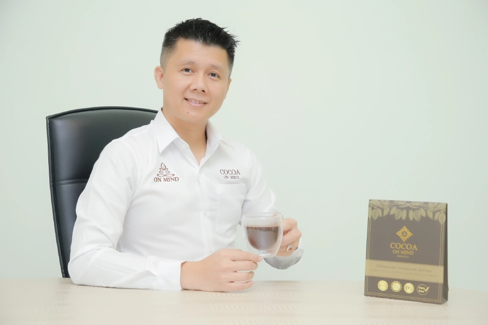 นายจีราวัฒน์ พุทธิไตรสิน ประธานเจ้าหน้าที่บริหาร บริษัท โอเล่ กรุ๊ป (2545) จำกัด