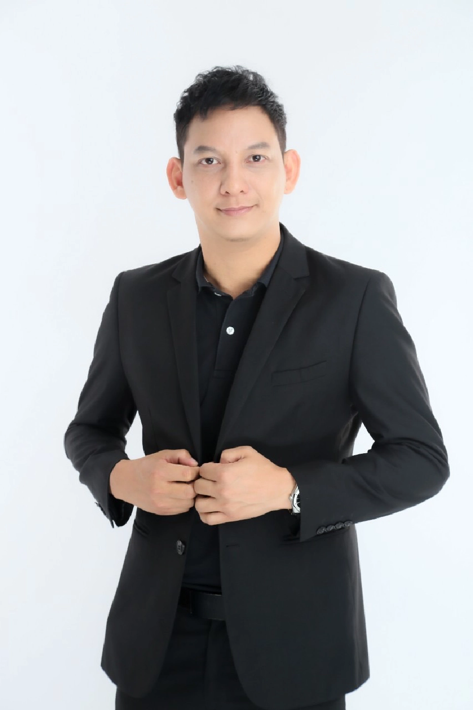 นายภูเบศร์ สำราญเริงจิต รองผู้ช่วยกรรมการผู้จัดการฝ่ายสื่อสารองค์กรและความยั่งยืน บริษัท ชีวาทัย จำกัด (มหาชน)