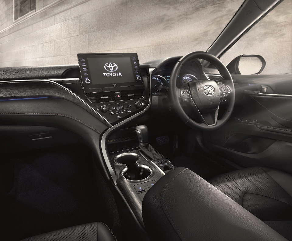 โตโยต้า คัมรี รุ่นปรับปรุงโฉมใหม่ล่าสุด 