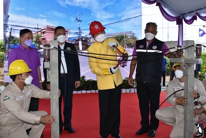 การไฟฟ้าส่วนภูมิภาค เปิดจ่ายกระแสไฟฟ้าระบบเคเบิลใต้ดิน ตามโครงการปรับปรุงระบบไฟฟ้า เคเบิลใต้ดิน 1 จังหวัด 1 ถนนเฉลิมพระเกียรติ