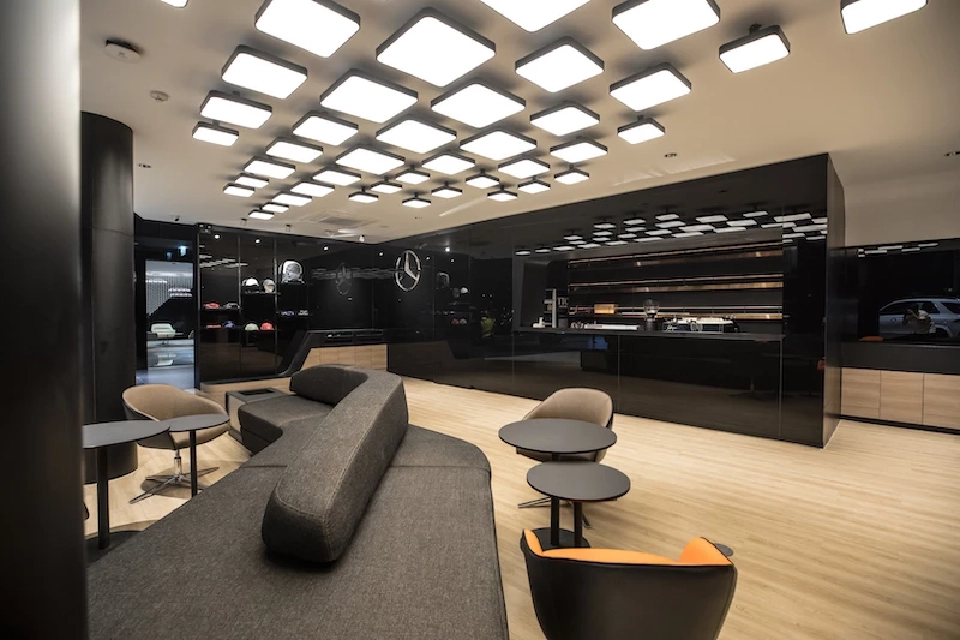 Benz TTC ลงทุน 100 ล้าน ปรับปรุงโชว์รูมพัฒนาการ รับ Mercedes Maybach - EQ