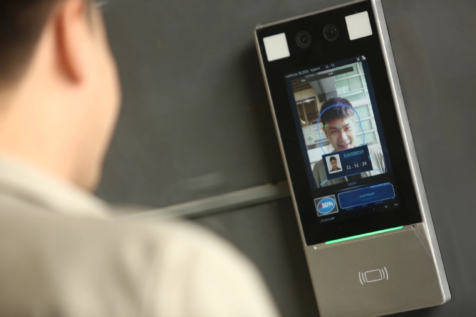 ดีแทค ผนึก อาซีฟา รุก 5G นำเทคโนโลยี VR ปลดล็อกสมาร์ทแฟคทอรี่