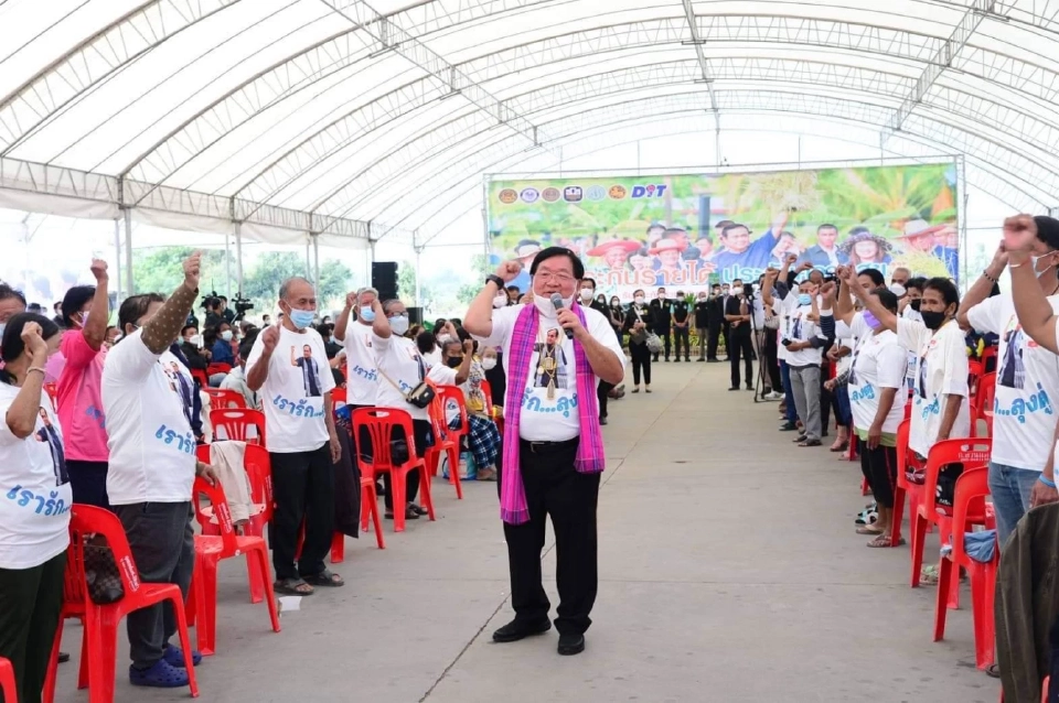 บิ๊กตู่ เยือนสุพรรณฯ ลุย "ประกันรายได้ข้าว-สินเชื่อชะลอการขายข้าวเปลือก"