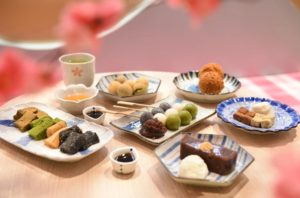 โอโตยะ รุกตลาดขนมหวานแตกไลน์ โอโตยะ  คาเฟ่ 