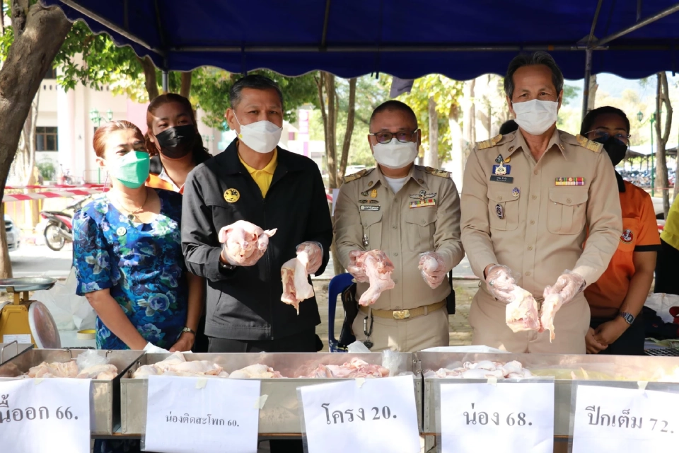 ไข่ฟองละบาท เชียงใหม่เปิดตลาดนัดชุมชนหน้าศาลากลางสู้ของแพง