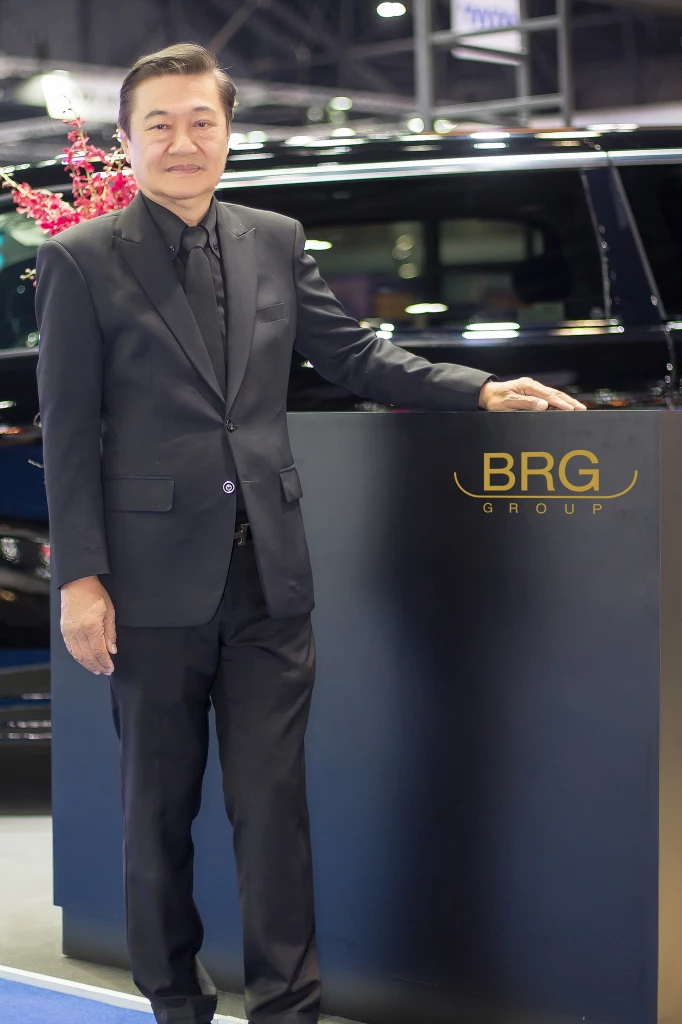 นายสมศักดิ์ ศรีรัตนประภาส ประธานกรรมการบริหาร BRG Group