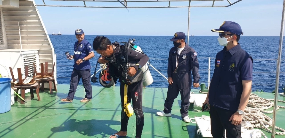 “เจ้าท่า” สั่งกู้เรือ ป.อันดามัน 2 จ.ชุมพร  สกัดน้ำมันไหลกลางทะเล