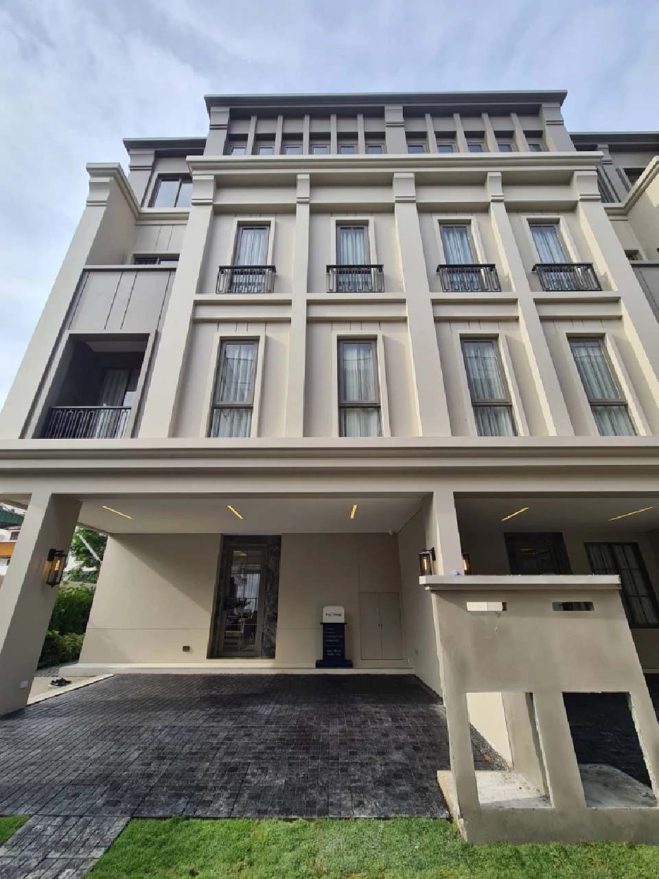 ตลาดบ้านลักชัวรีคึก 'แอสทิน เอสเตท'  ดันนวัตกรรมแข่ง