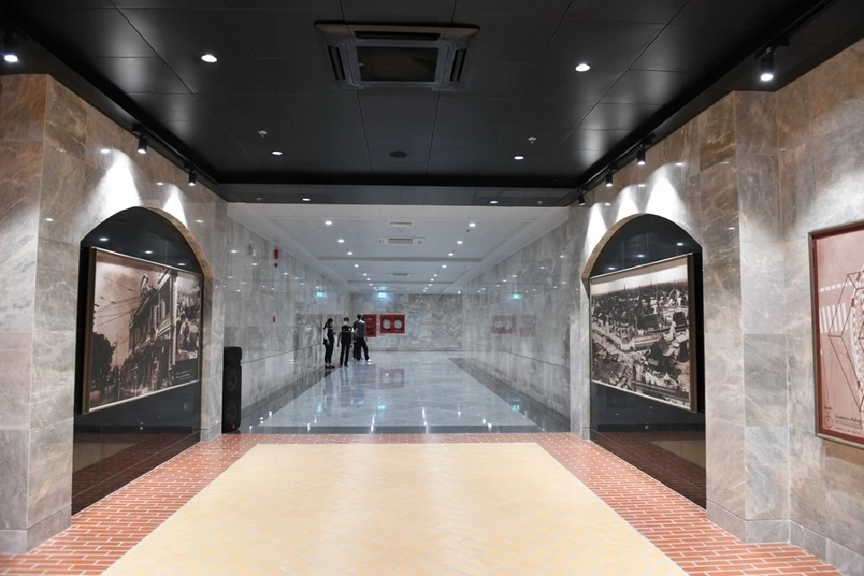 กทม.เปิดใช้อุโมงค์ทางเดินใต้ดินลอด ถ.มหาราชแล้ว พร้อมแสดงโซนพิพิธภัณฑ์  