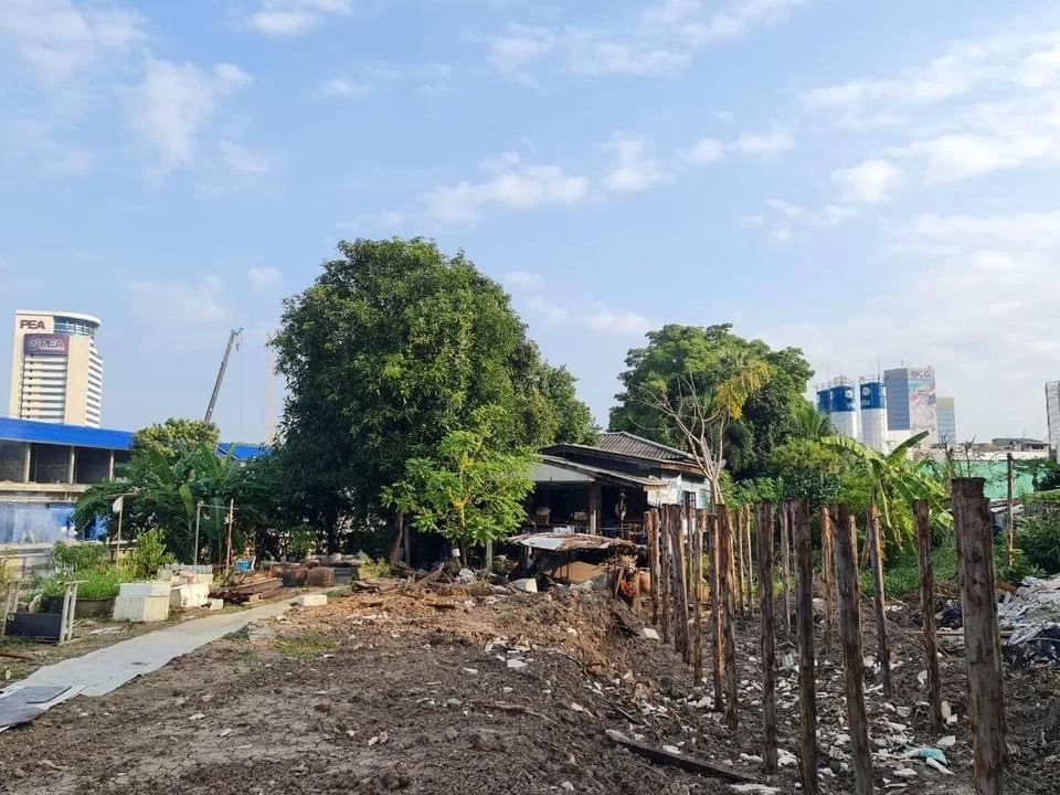 บ้านริมคลองเปรมประชากรยอมรื้อแล้ว โครงการเขื่อนเดินหน้า 2 ฝั่ง