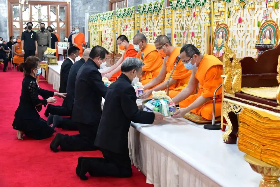 “ชวน-นิพนธ์”ร่วมบำเพ็ญกุศลสวดพระอภิธรรม “สมเด็จช่วง” วัดปากน้ำ กทม.