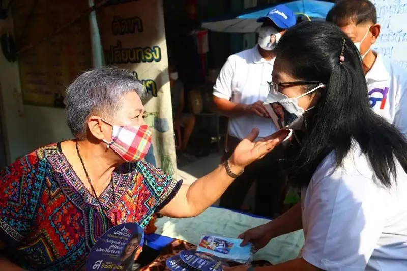 “สุดารัตน์”เดินสายฝั่งธนฯ 