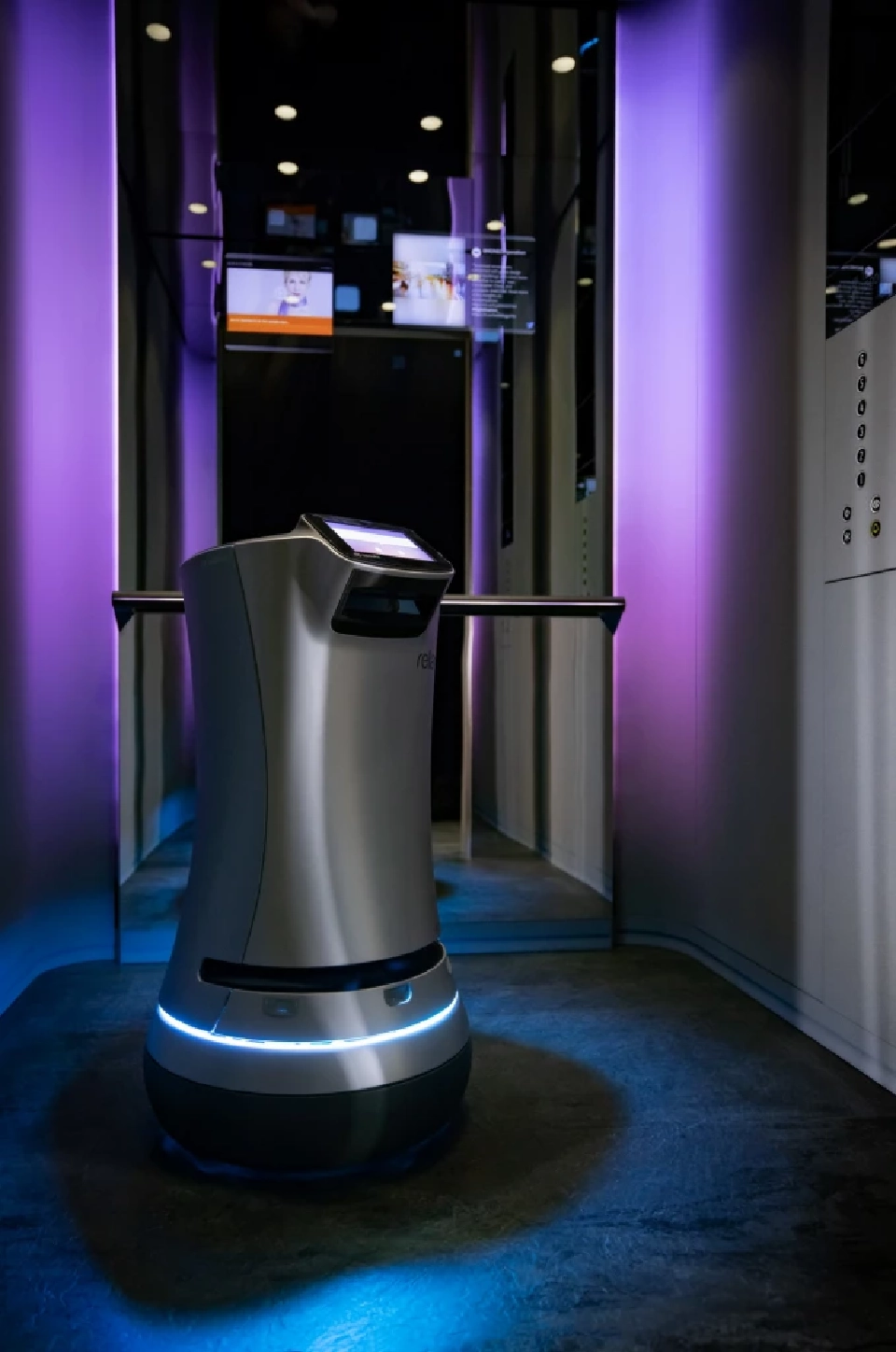 โคเน่ เผยโฉม 'ลิฟต์อัจริยะ' ตัวแรกของโลก สั่งงานผ่านหุ่นยนต์