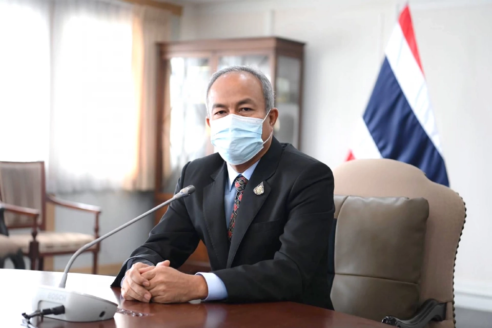 นายสินิตย์ เลิศไกร รัฐมนตรีช่วยว่าการกระทรวงพาณิชย์