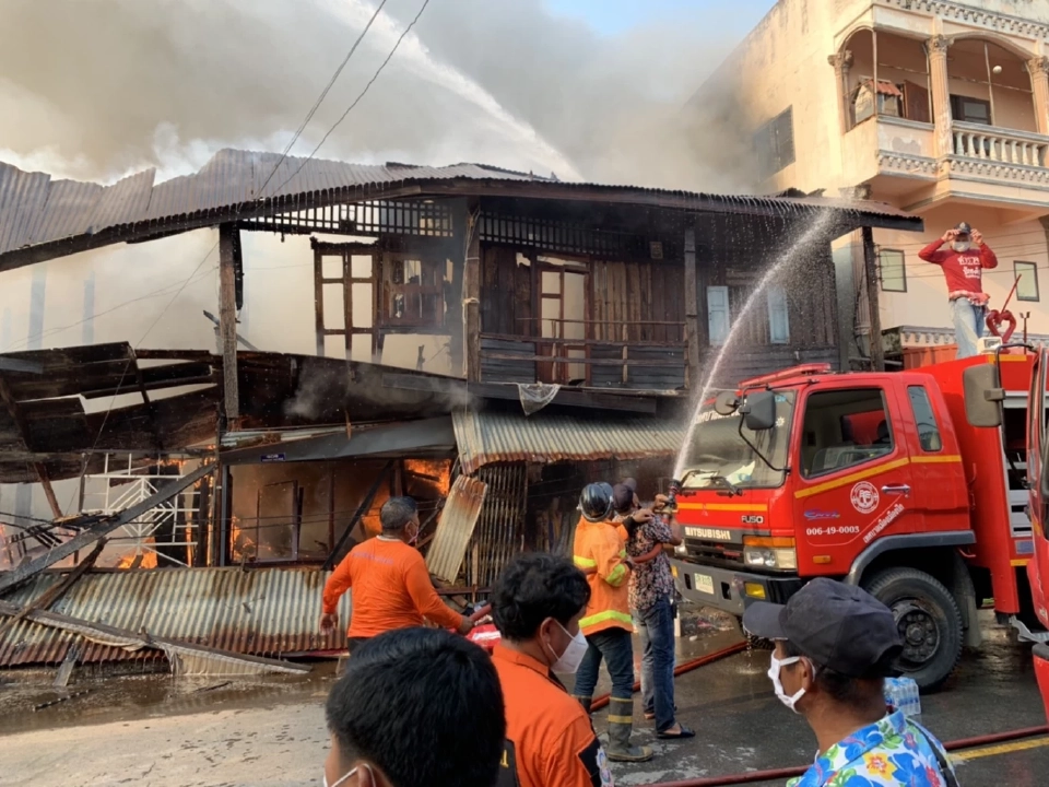 ไฟไหม้ ตลาดปักธงชัย นครราชสีมา 