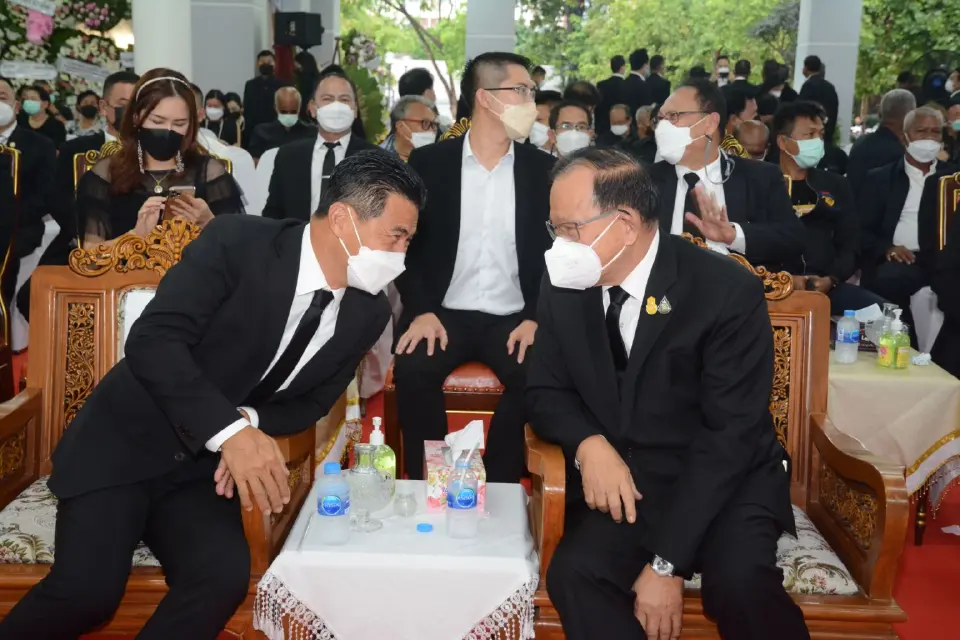 "นายกฯ" ร่วมงานศพ ลูกสาว ‘ชัช เตาปูน" รมต.-ส.ส. ร่วมแสดงความเสียใจคับคั่ง