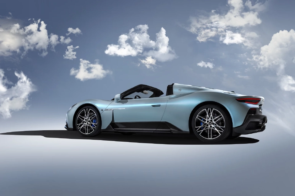 มาเซราติ เปิดตัว MC20 CIELO เวอร์ชันเปิดหลังคา