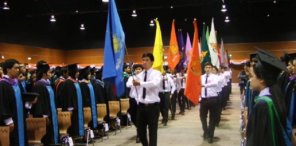 "ลูกเกษตรกรสวนยาง" เช็คด่วน กยท.มอบทุนการศึกษา เรียนป.ตรี ทุนละ 4แสน