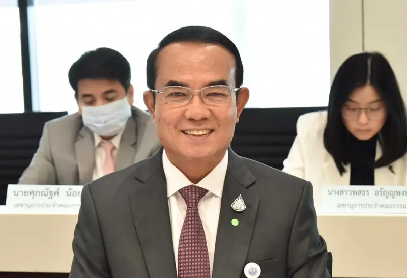 นายชินวรณ์ บุณยเกียรติ รองประธานคณะกรรมาธิการกิจการ สภาผู้แทนราษฎร 