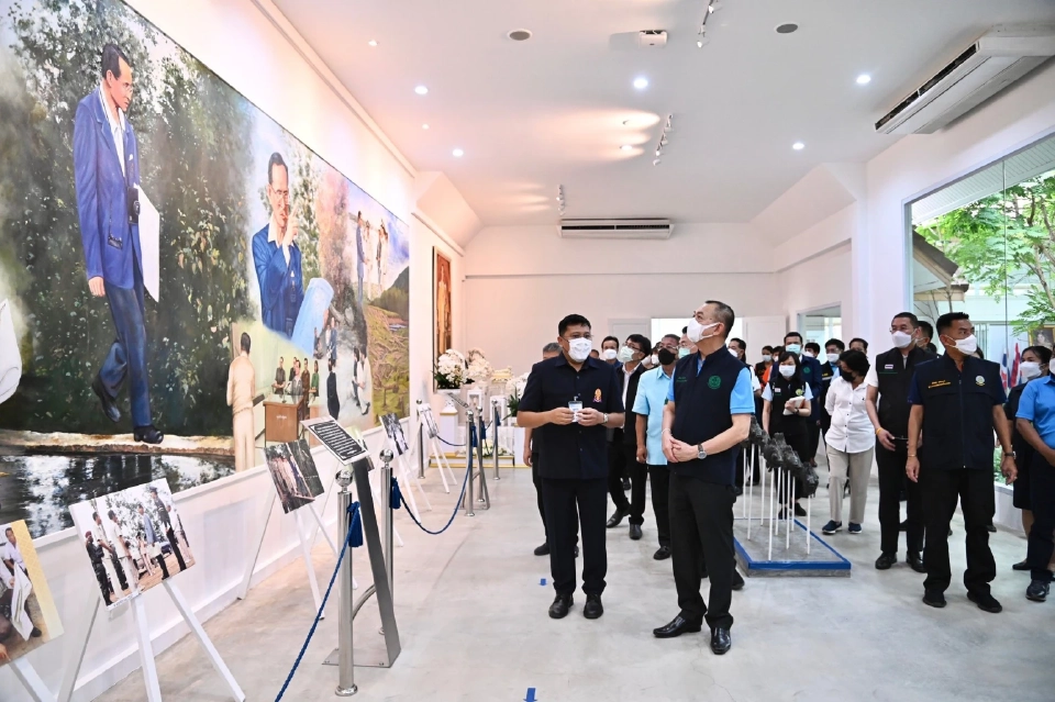 “เฉลิมชัย” เปิดงาน "เทิดไท้ 90 พรรษา พระมารดาแห่งไหมไทย"  จ.สกลนคร