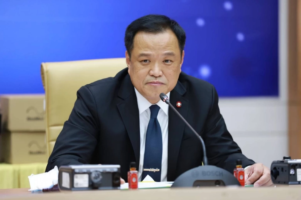 อนุทิน ชาญวีรกูล