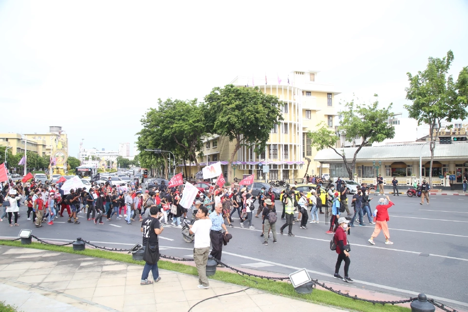 ประมวลภาพ ลานคนเมือง 24 มิถุนายน รำลึก 90 ปีการเปลี่ยนแปลงการปกครอง 