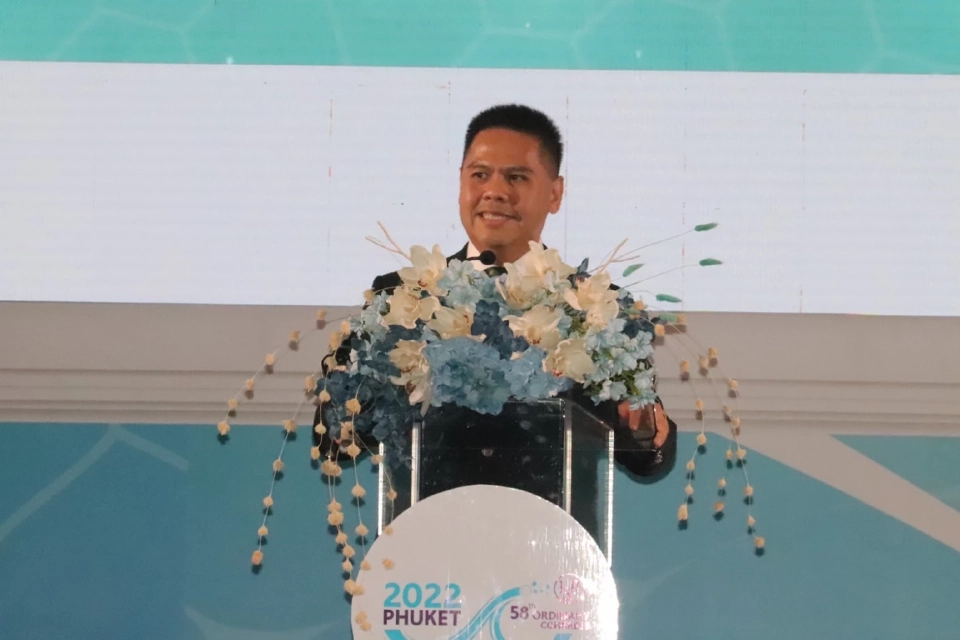 นายวราวุธ ศิลปอาชา รัฐมนตรีว่าการกระทรวงทรัพยากรธรรมชาติและสิ่งแวดล้อม