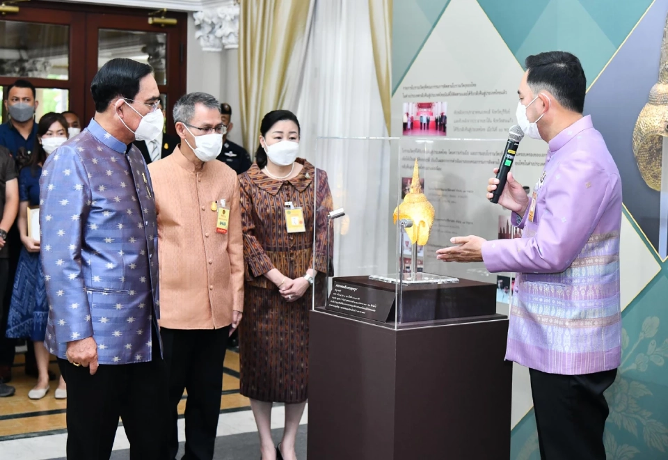 พลเอก ประยุทธ์ จันทร์โอชา นายกรัฐมนตรีและรัฐมนตรีว่าการกระทรวงกลาโหม