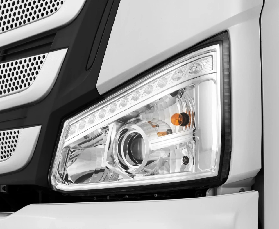 ซีพี โฟตอน เปิดตัวรถบรรทุก 4 ล้อ &quot;ออมาร์ค เฟล็กซ์ ใหม่&quot; 