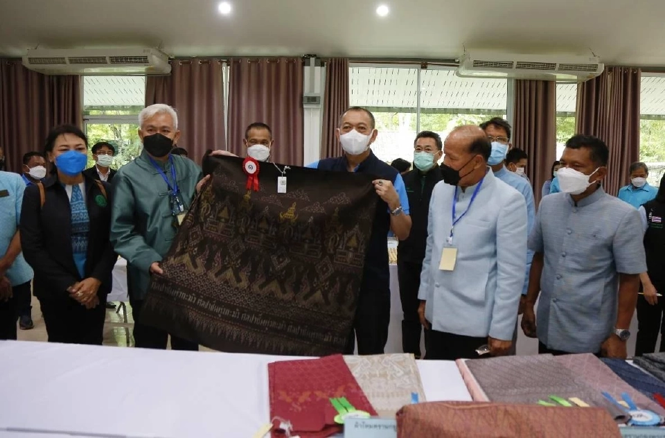 กรมหม่อนไหม จัดงานใหญ่ มหกรรม “เทิดไท้ 90 พรรษา พระมารดาแห่งไหมไทย”