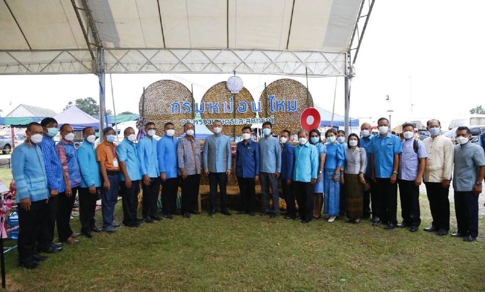 กรมหม่อนไหม จัดงานใหญ่ มหกรรม “เทิดไท้ 90 พรรษา พระมารดาแห่งไหมไทย”
