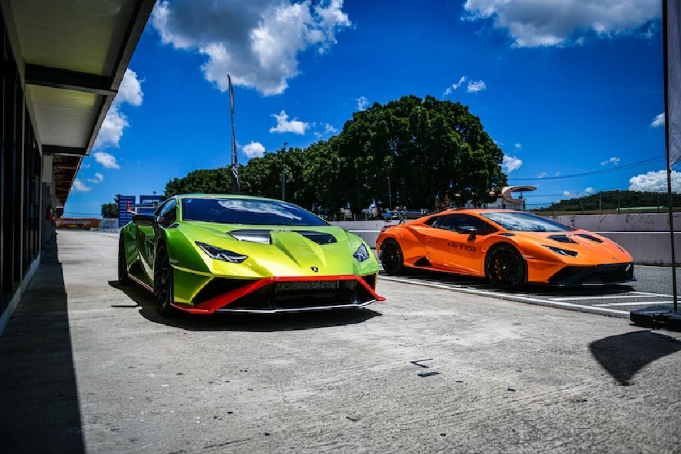 กระหน่ำ Lamborghini Huracan STO ราคา 30 ล้านบาท ที่พีระ เซอร์กิต